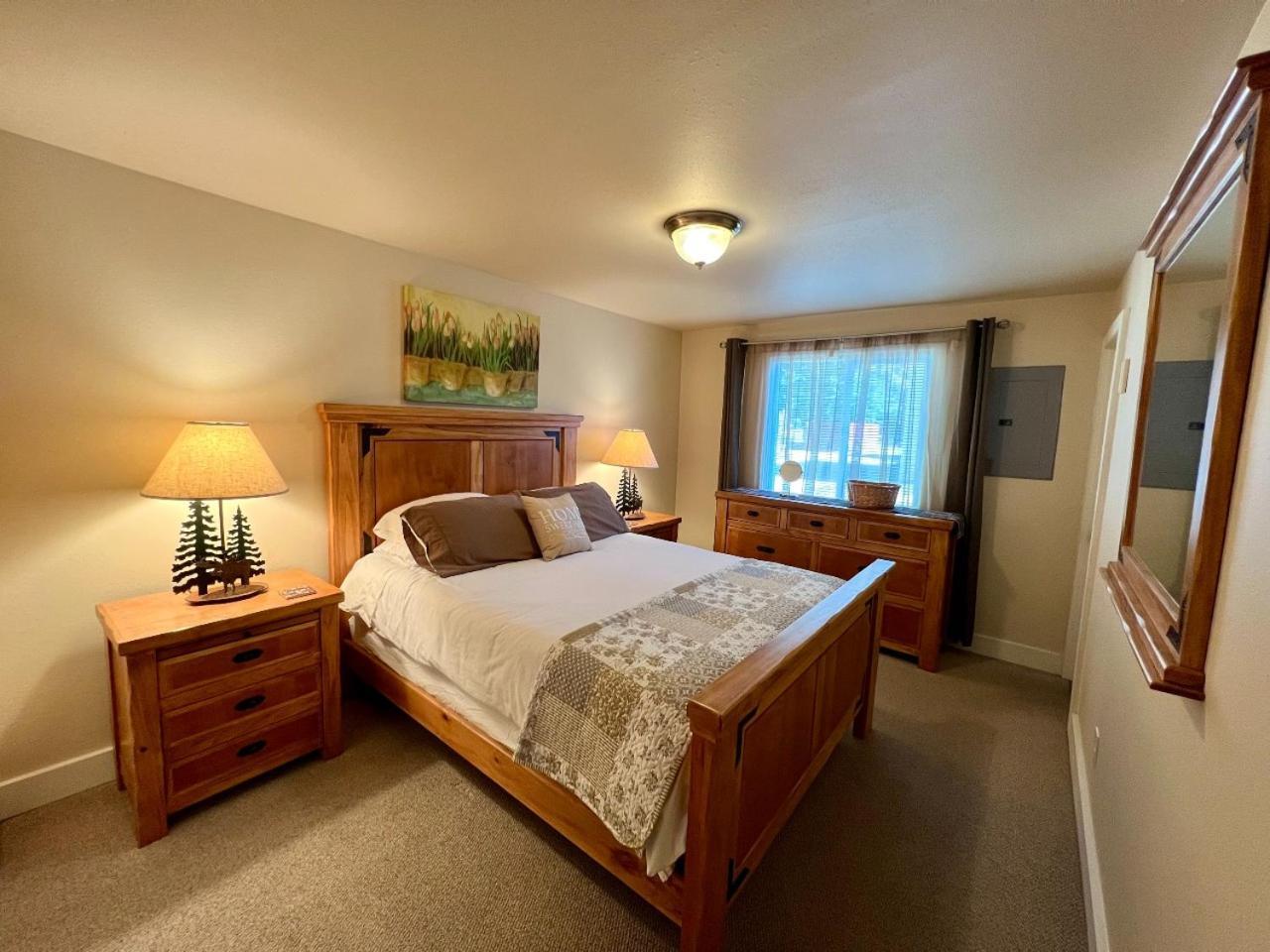 Great Downtown Sandpoint Location! 외부 사진